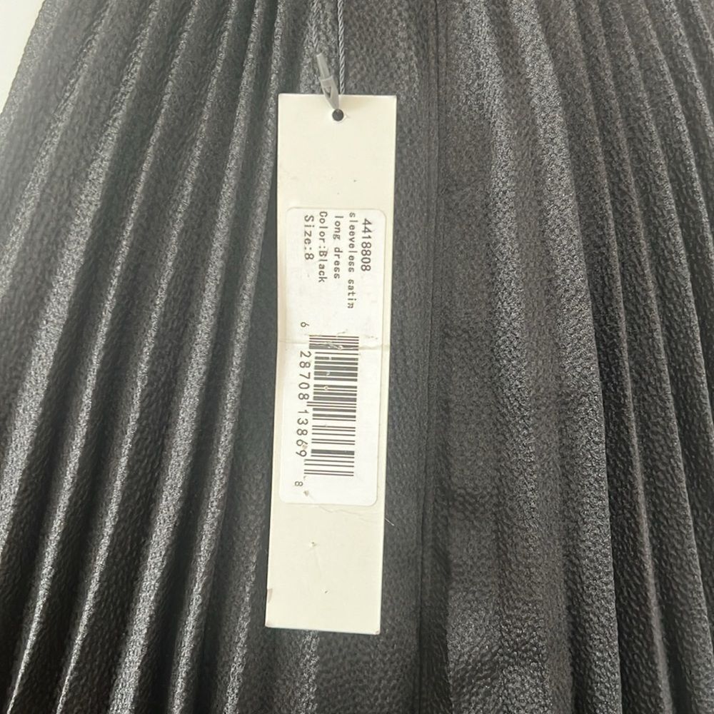 ML Monique Lhuillier Satin Chain-Link Belt Pleated Gown, Black, New, Size 8 - Picture 10 of 12